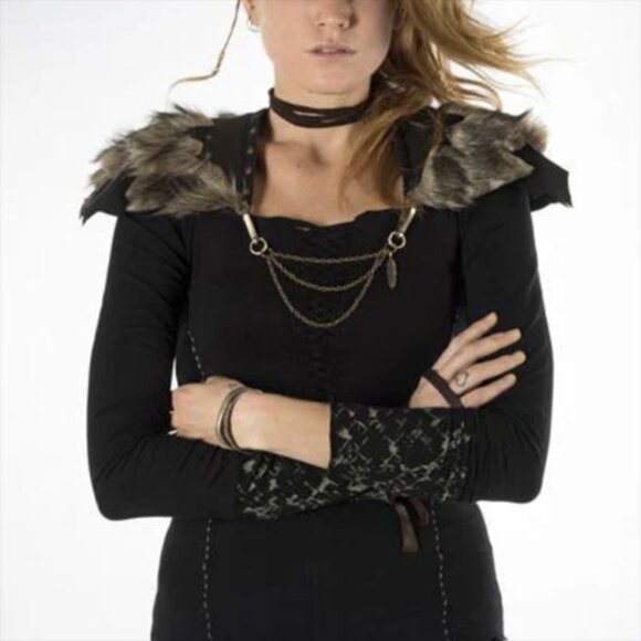 Handmade Leather and Fur Viking Costume Shoulder Epaulettes Costume Cosplay - Picture 1 of 9